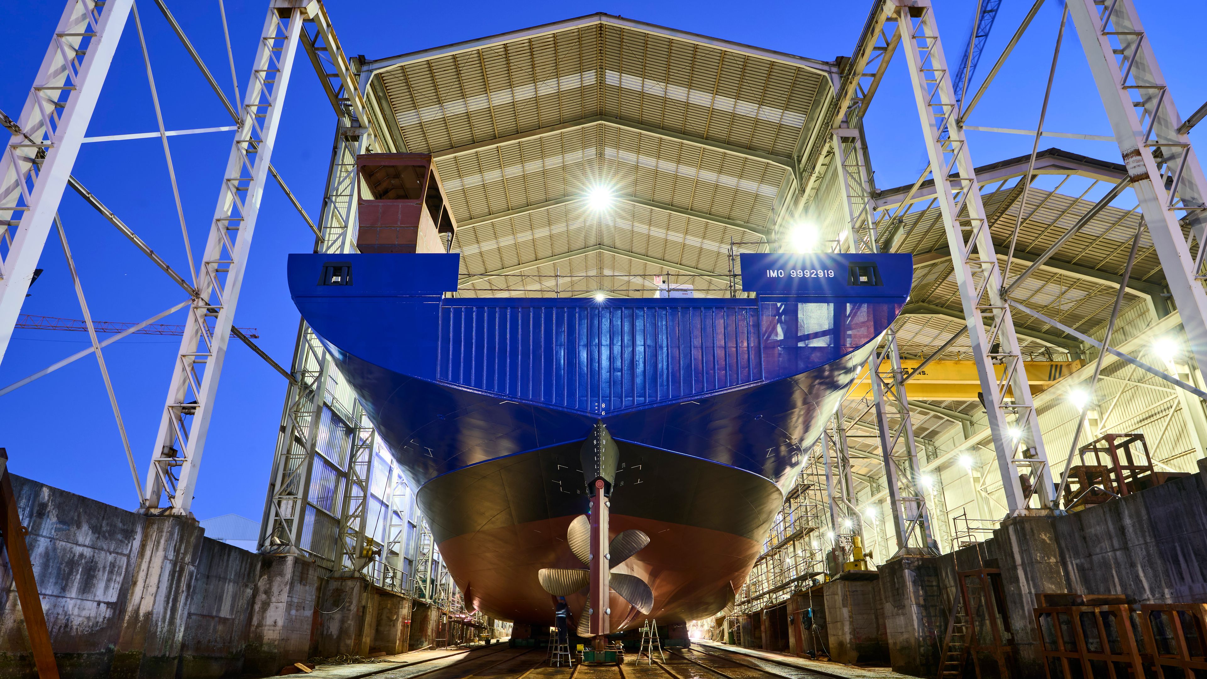 Photo of the back of the research ship, called Anna Weber-van Bosse on its construction site